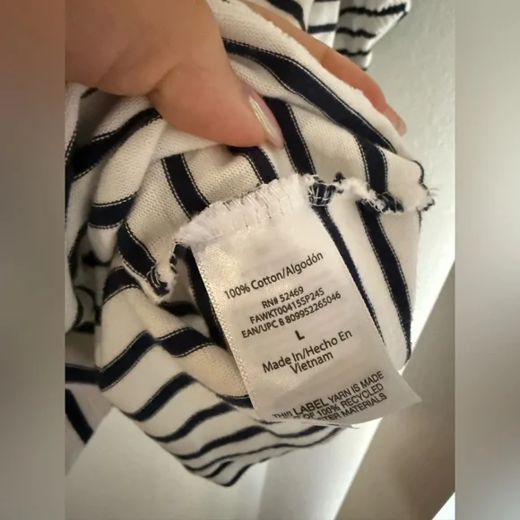 Free Assembly Balloon Sleeve Tee 🤍 - Picture 5 of 5